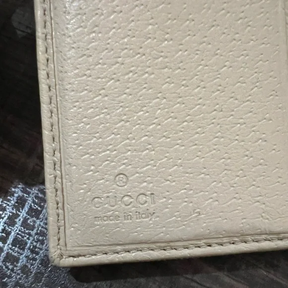 ⭐️Gucci Eclipse Compact Canvass Wallet Gold Tone Hardware 2 Snap Closures - Picture 5 of 15